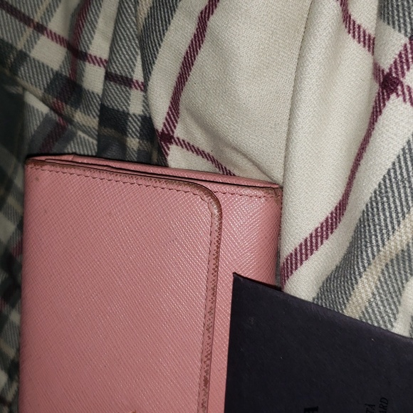 Authentic Prada wallet - Picture 2 of 16